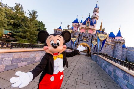 Disneyland Dairy-Free Guide - All the Food Options at Disneyland Park, California Adventure, Downtown Disney, and Disneyland Hotels with plant-based and gluten-free options, too