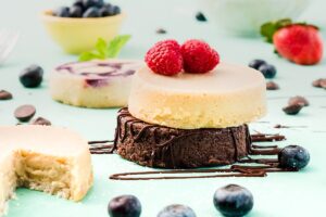 Moocho Dairy-Free Cheesecakes Review & Info - Tofurky's line of vegan, gluten-free mini cheesecakes sold in multi-packs